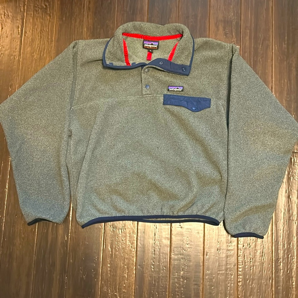 Gray Patagonia Synchilla Quarter Button-up